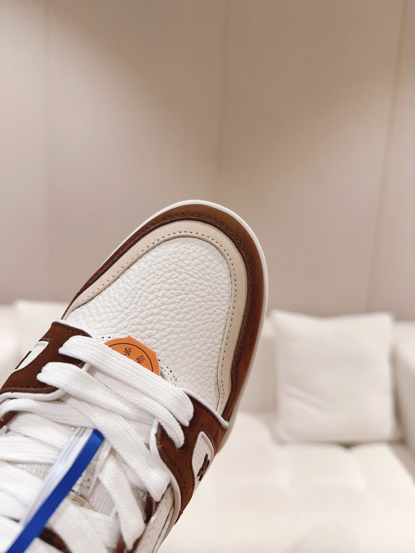 L*V Trainer Brown