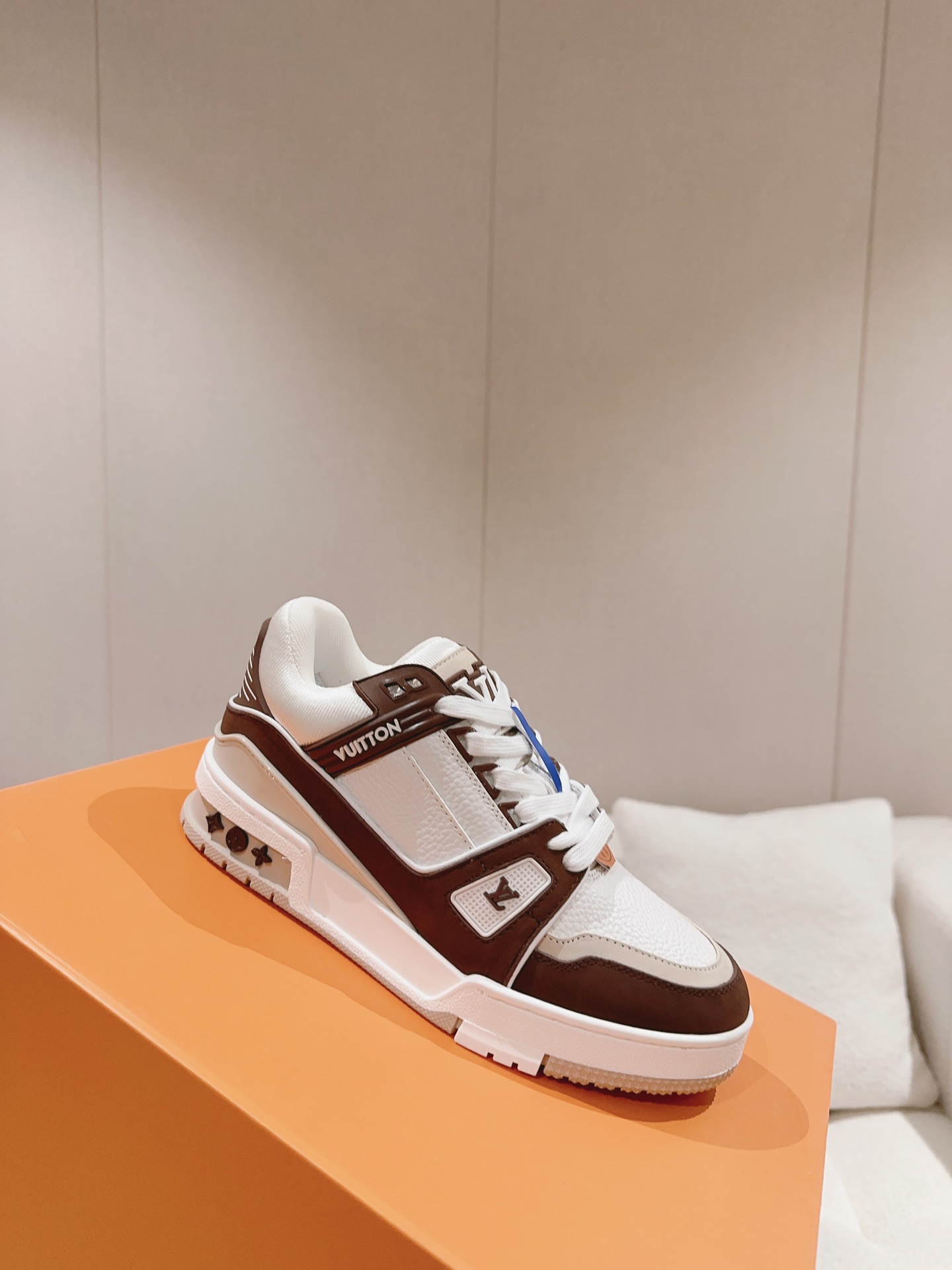 L*V Trainer Brown