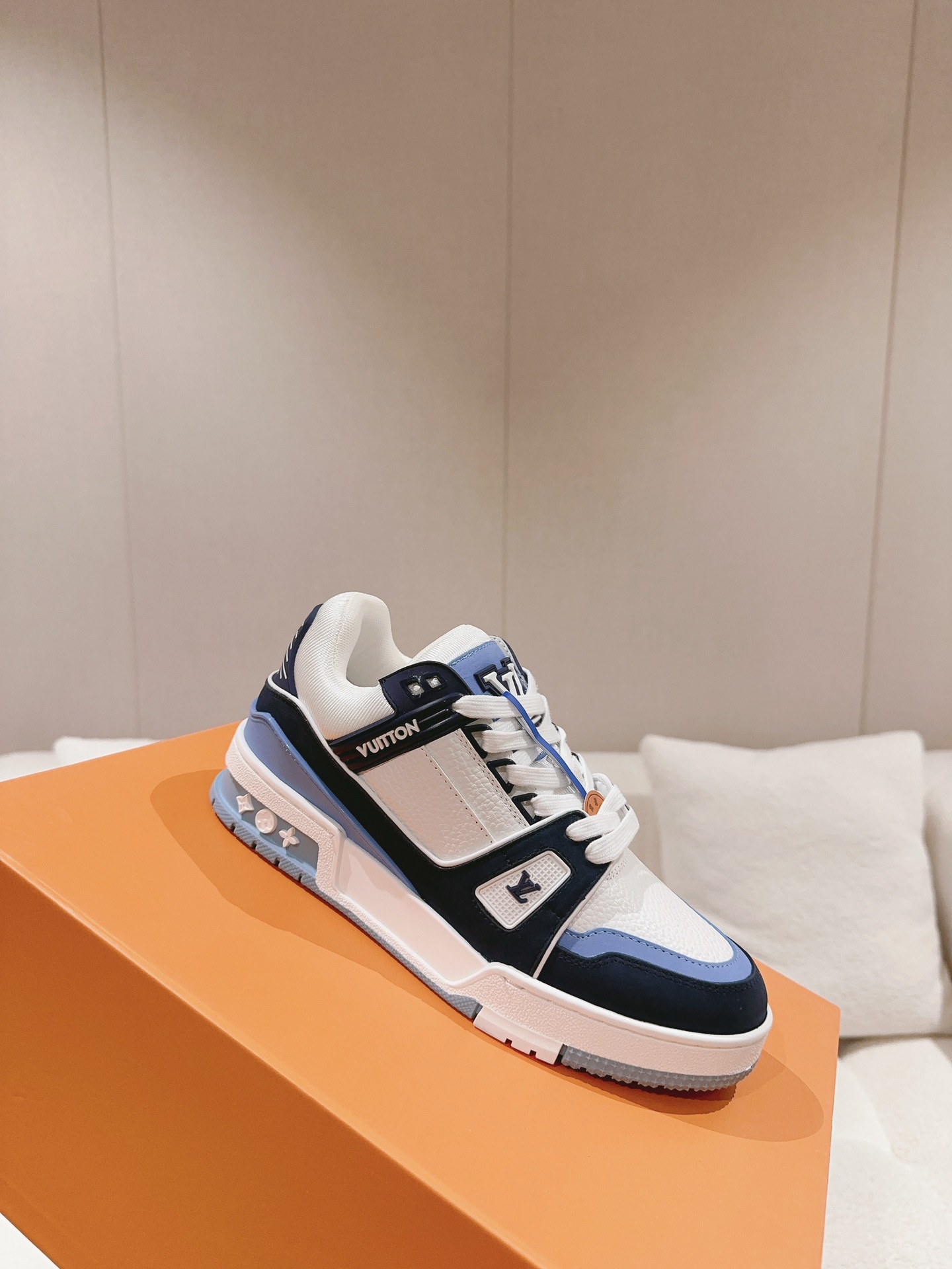 L*V Trainer Blue