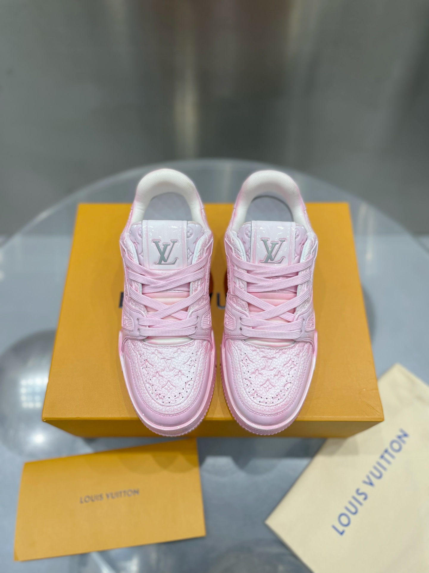High Quality L*V Trainer Pink for Women