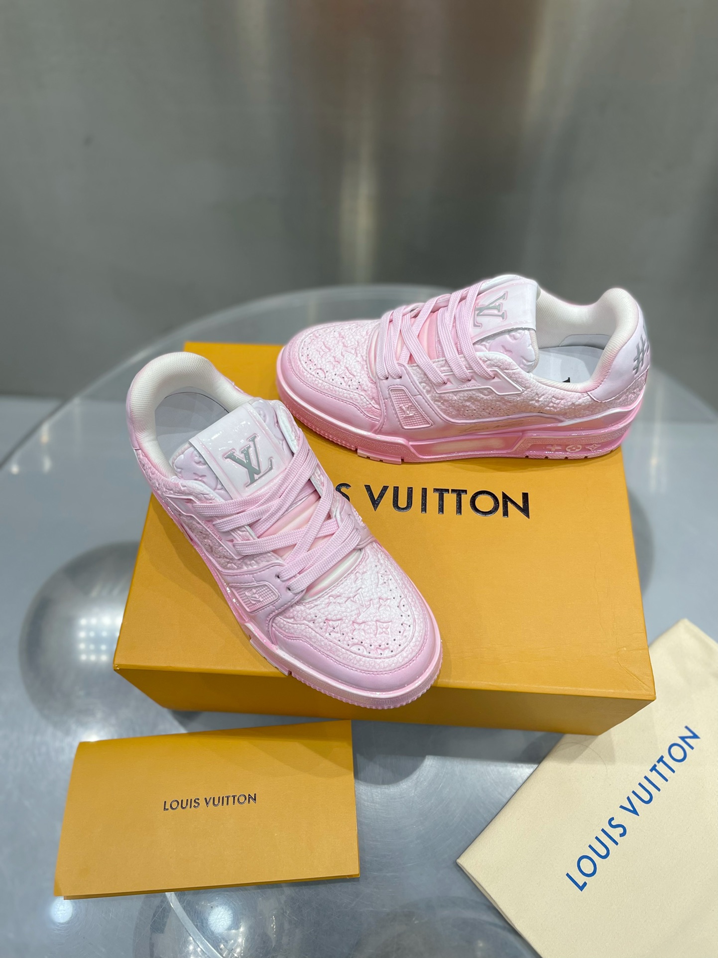 High Quality L*V Trainer Pink for Women