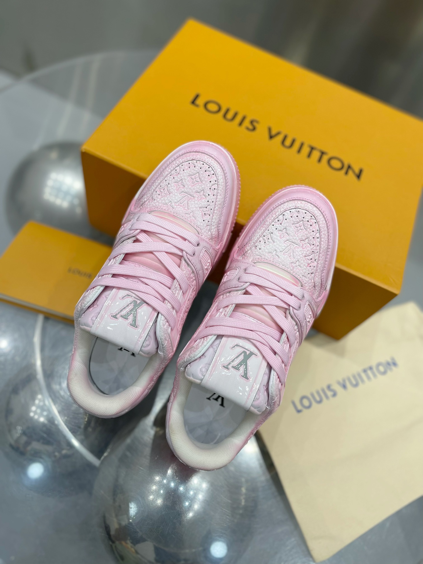 High Quality L*V Trainer Pink for Women
