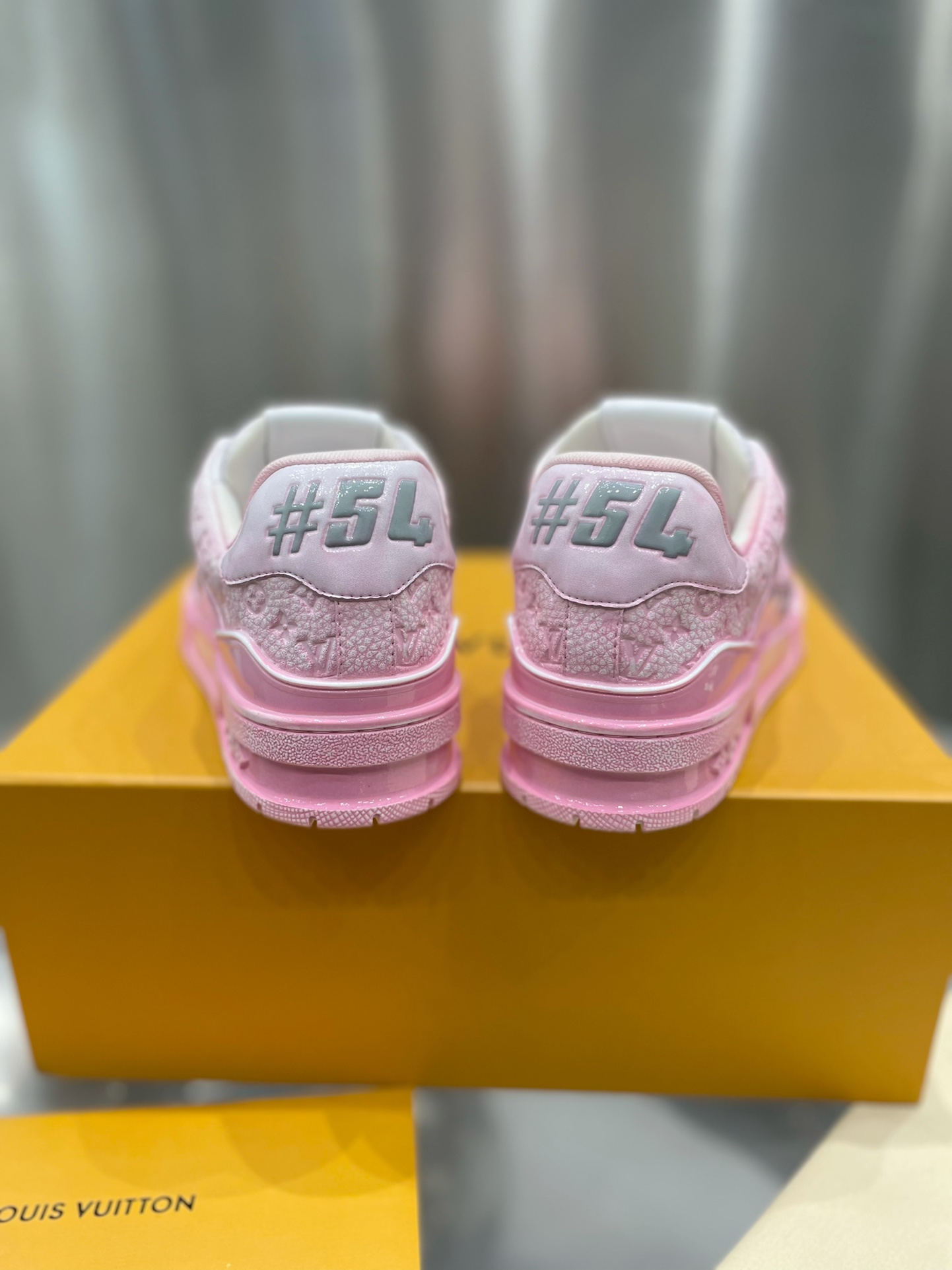 High Quality L*V Trainer Pink for Women
