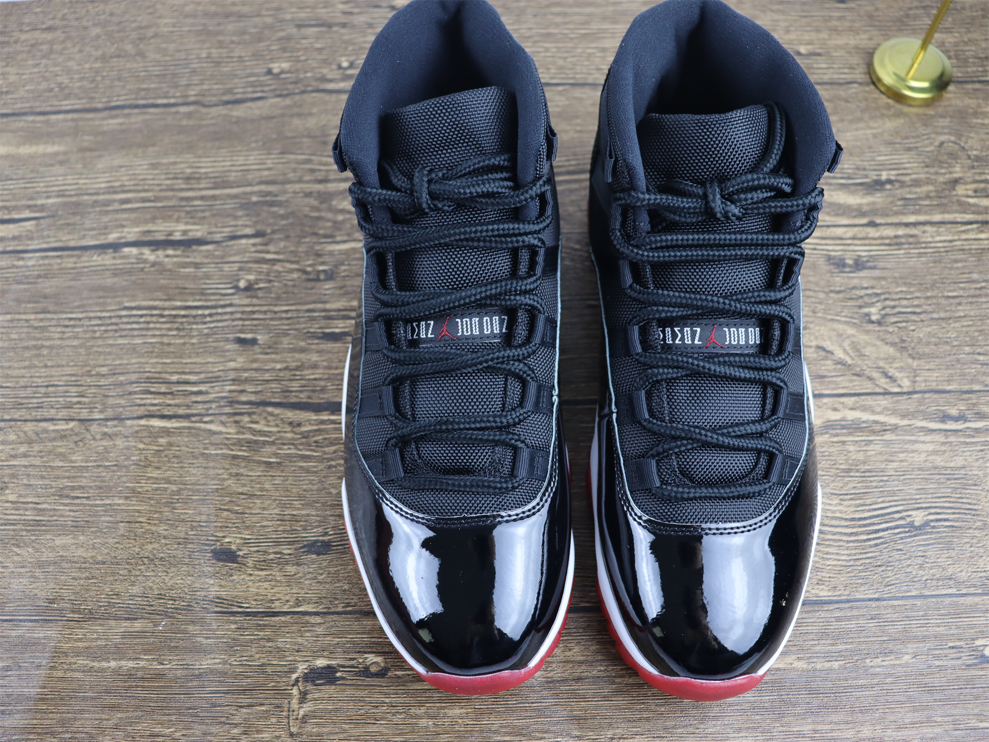 Jordan 11 Retro Playoffs Bred