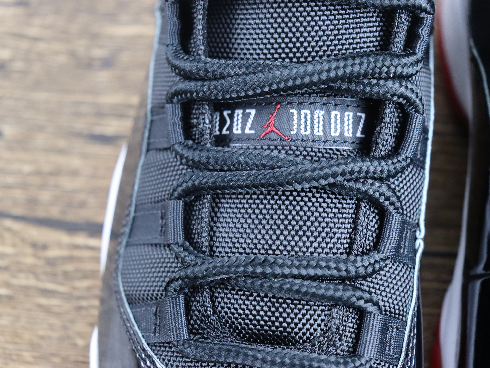 Jordan 11 Retro Playoffs Bred
