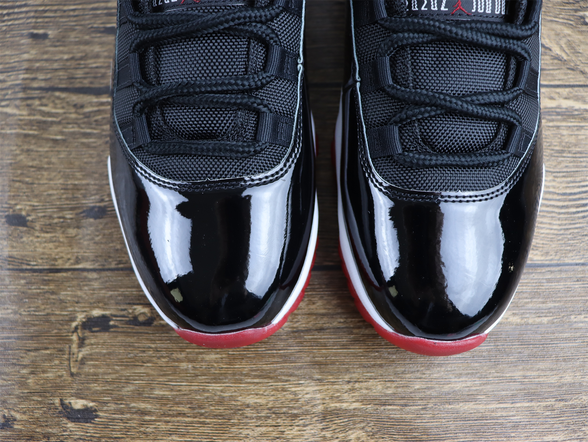 Jordan 11 Retro Playoffs Bred