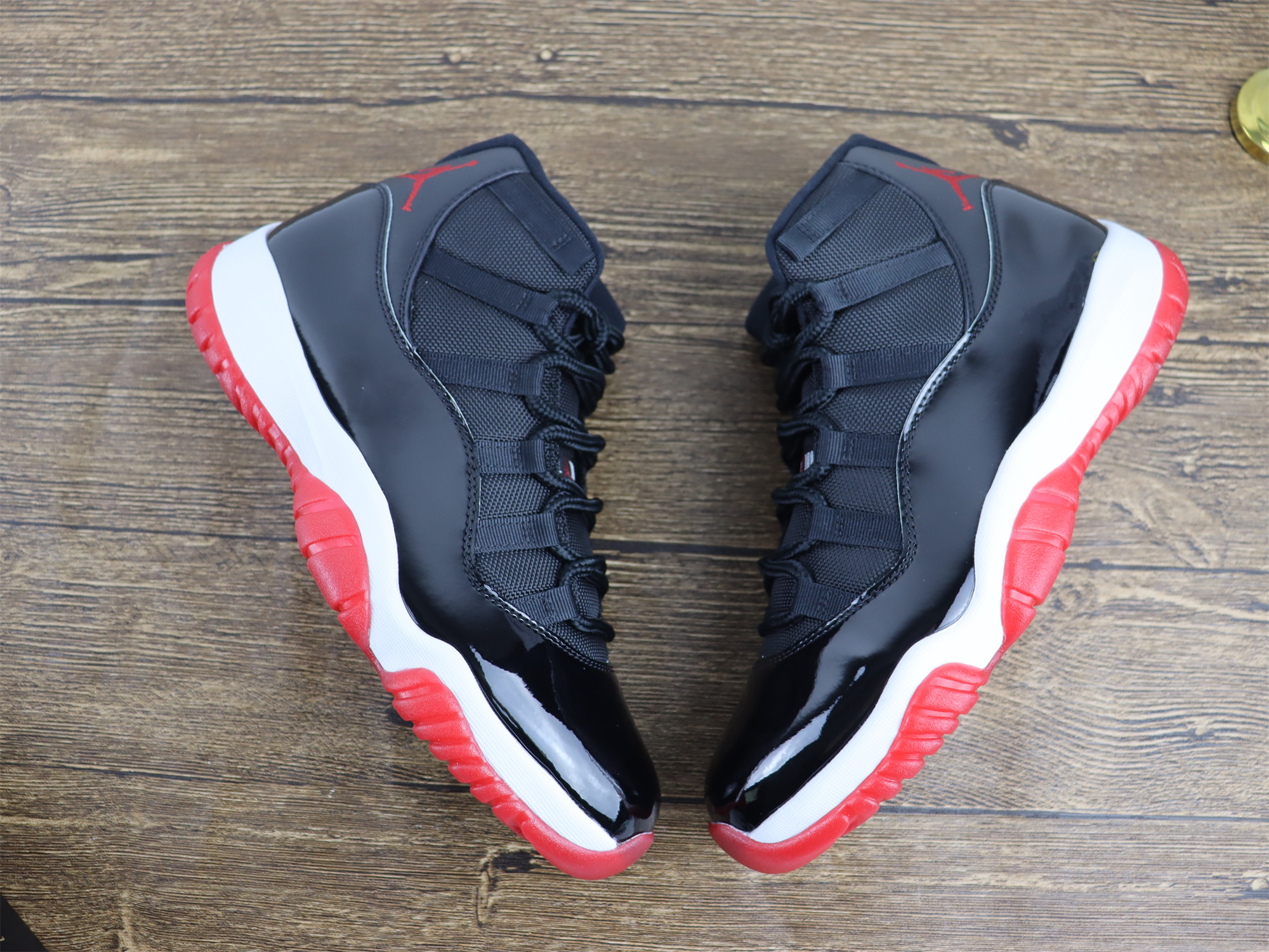 Jordan 11 Retro Playoffs Bred