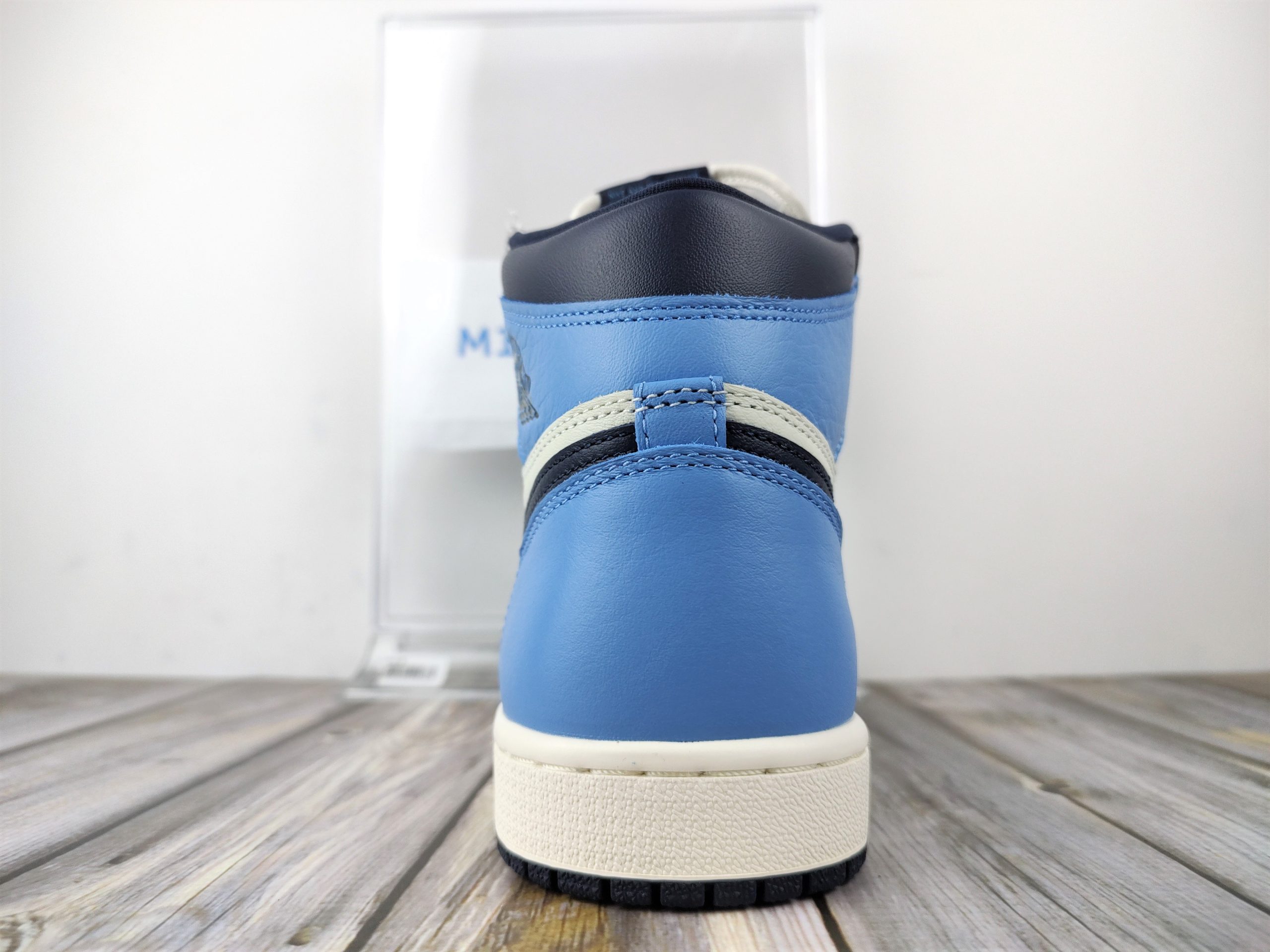 Jordan 1 Retro High Obsidian UNC