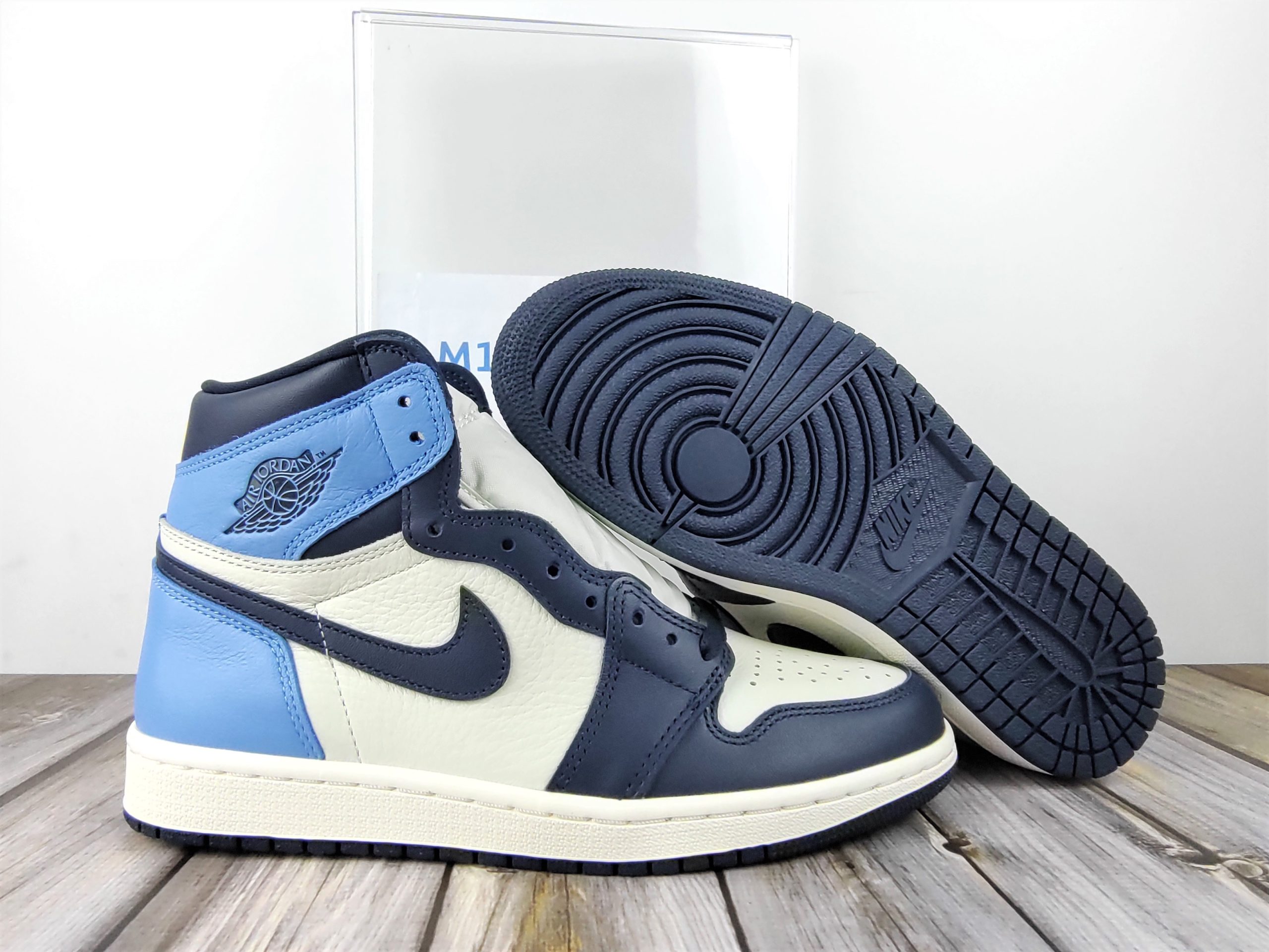 Jordan 1 Retro High Obsidian UNC