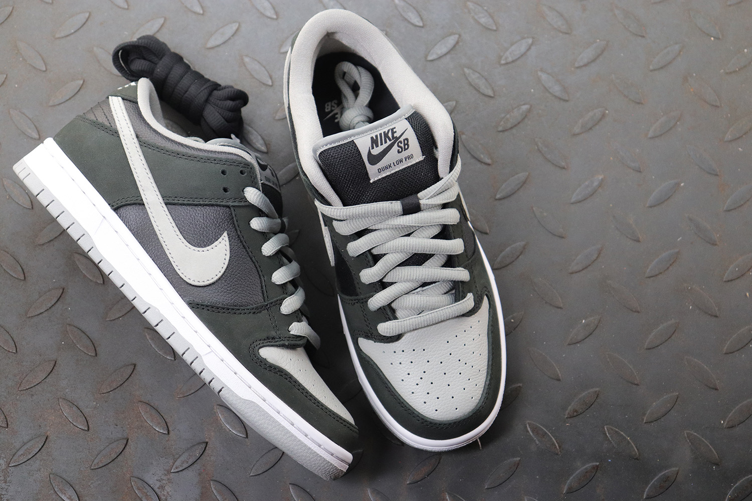 M Batch Nike SB Dunk Low J-Pack Shadow