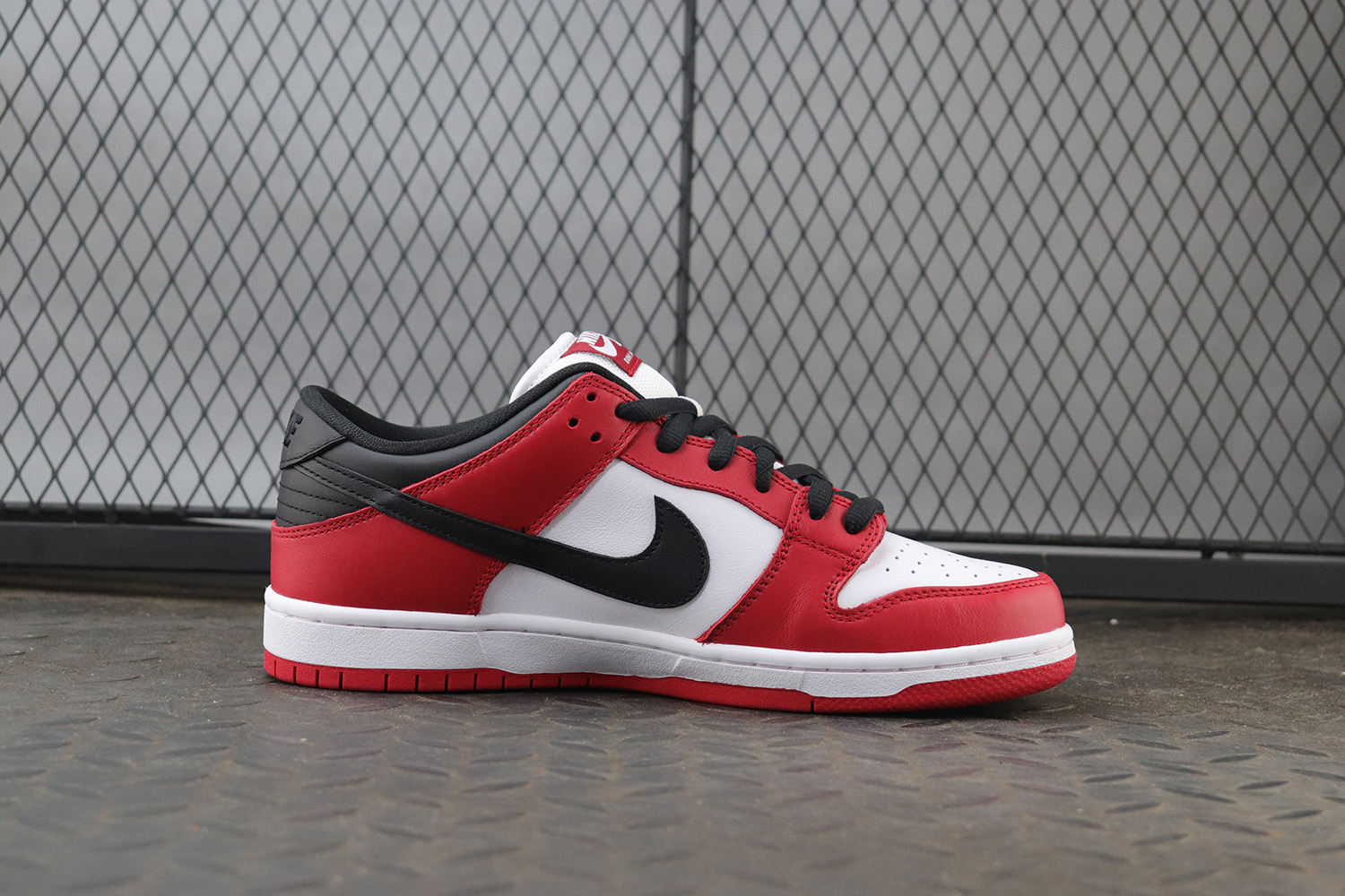 M Batch Nike SB Dunk Low J-Pack Chicago