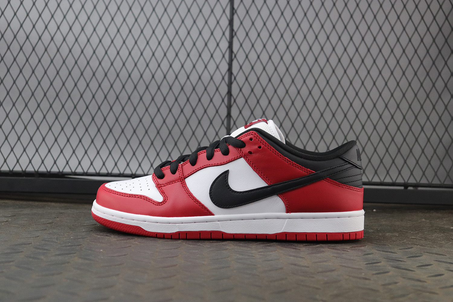 M Batch Nike SB Dunk Low J-Pack Chicago