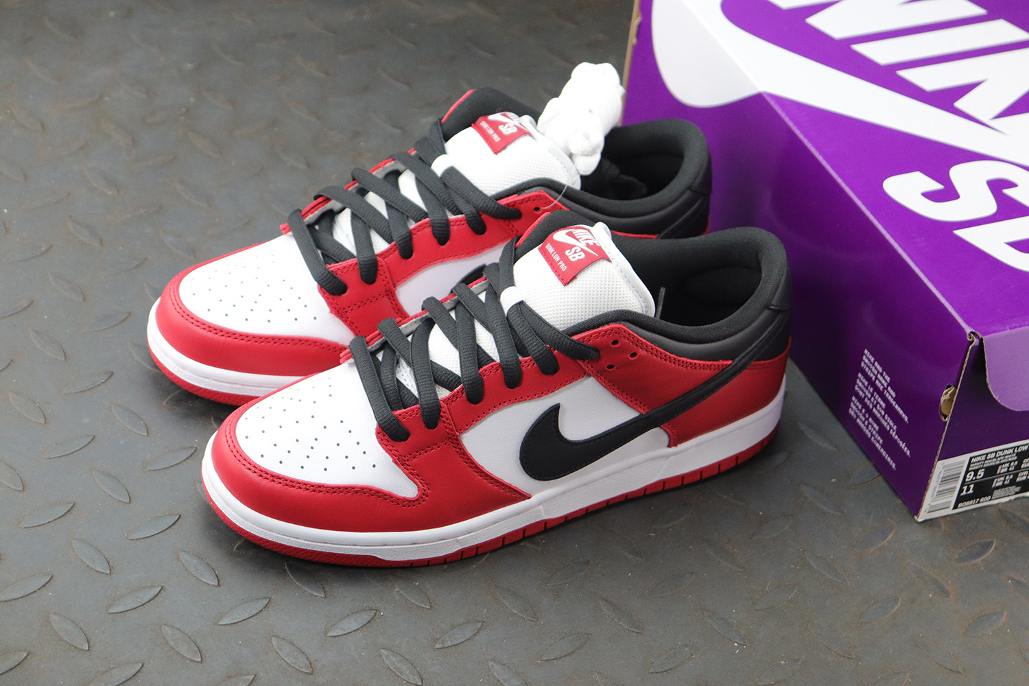 M Batch Nike SB Dunk Low J-Pack Chicago