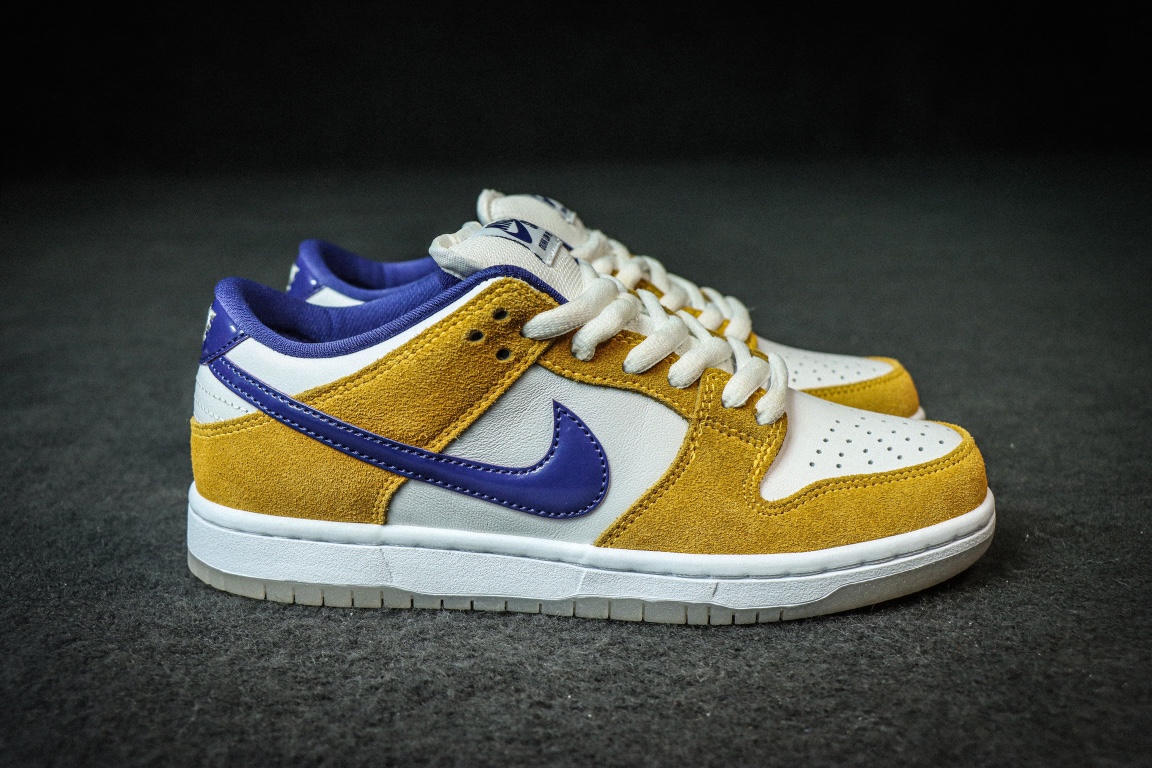 Nike SB Dunk Low Laser Orange