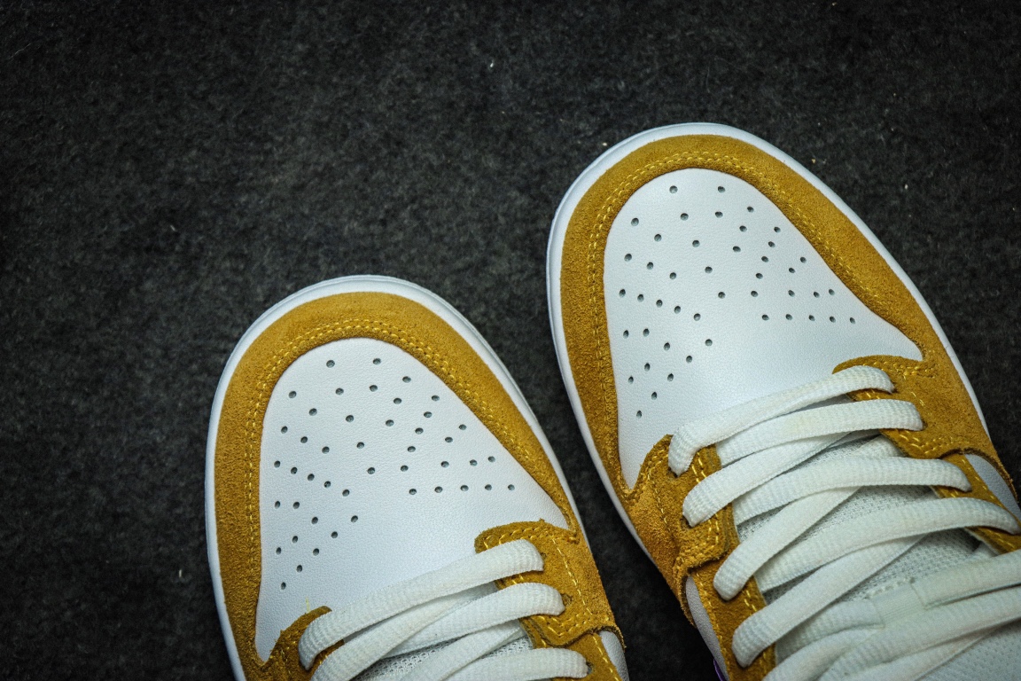Nike SB Dunk Low Laser Orange