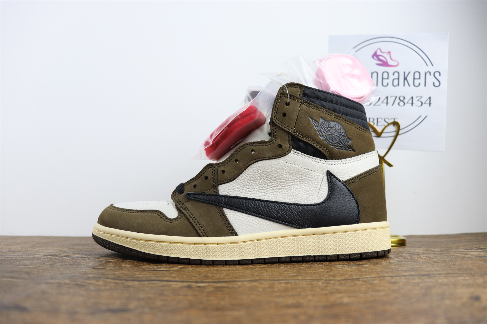 Jordan 1 Retro High Travis Scott
