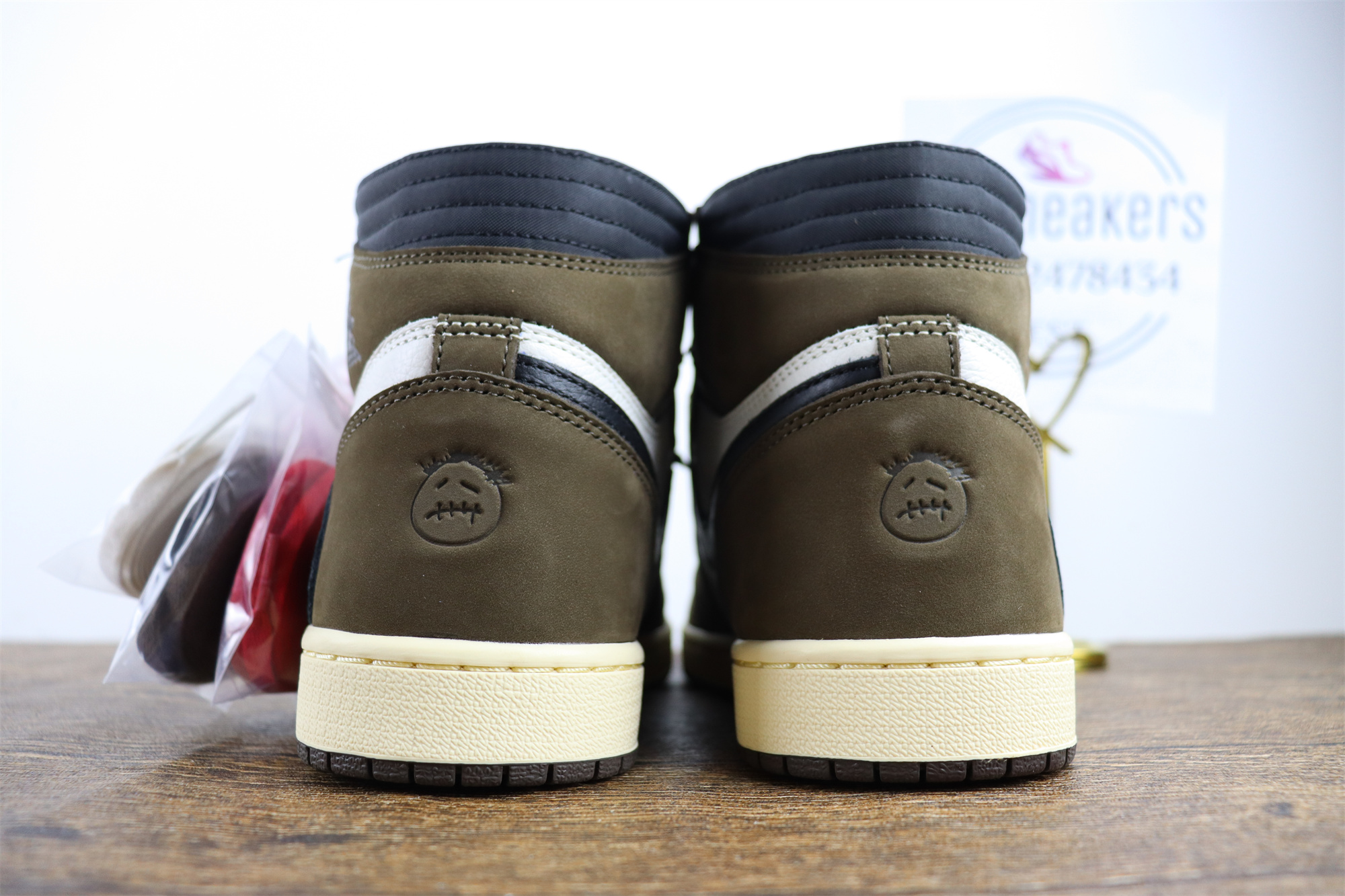 Jordan 1 Retro High Travis Scott
