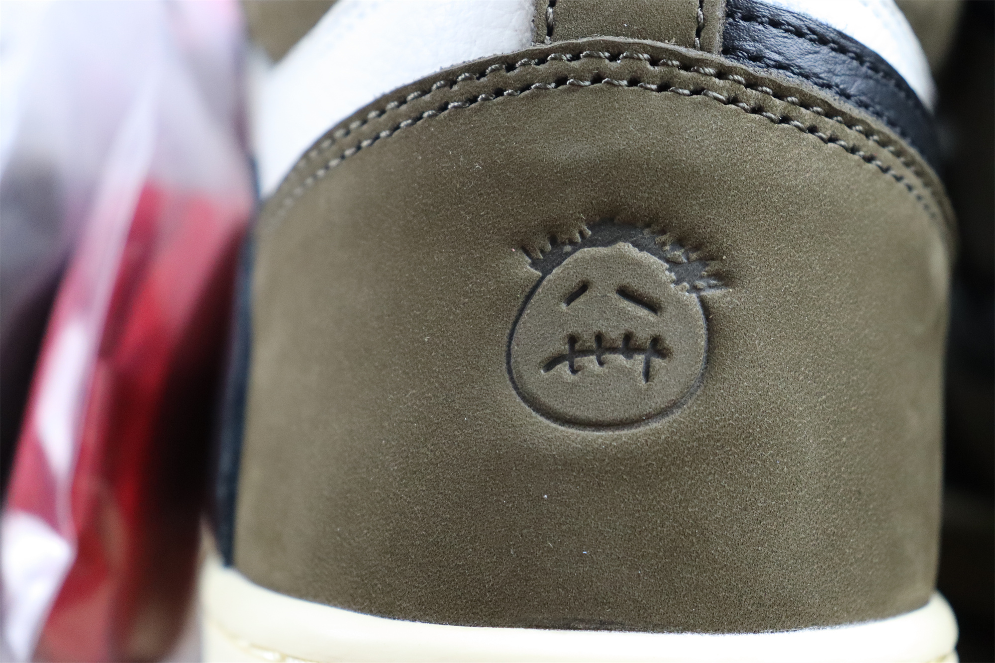 Jordan 1 Retro High Travis Scott