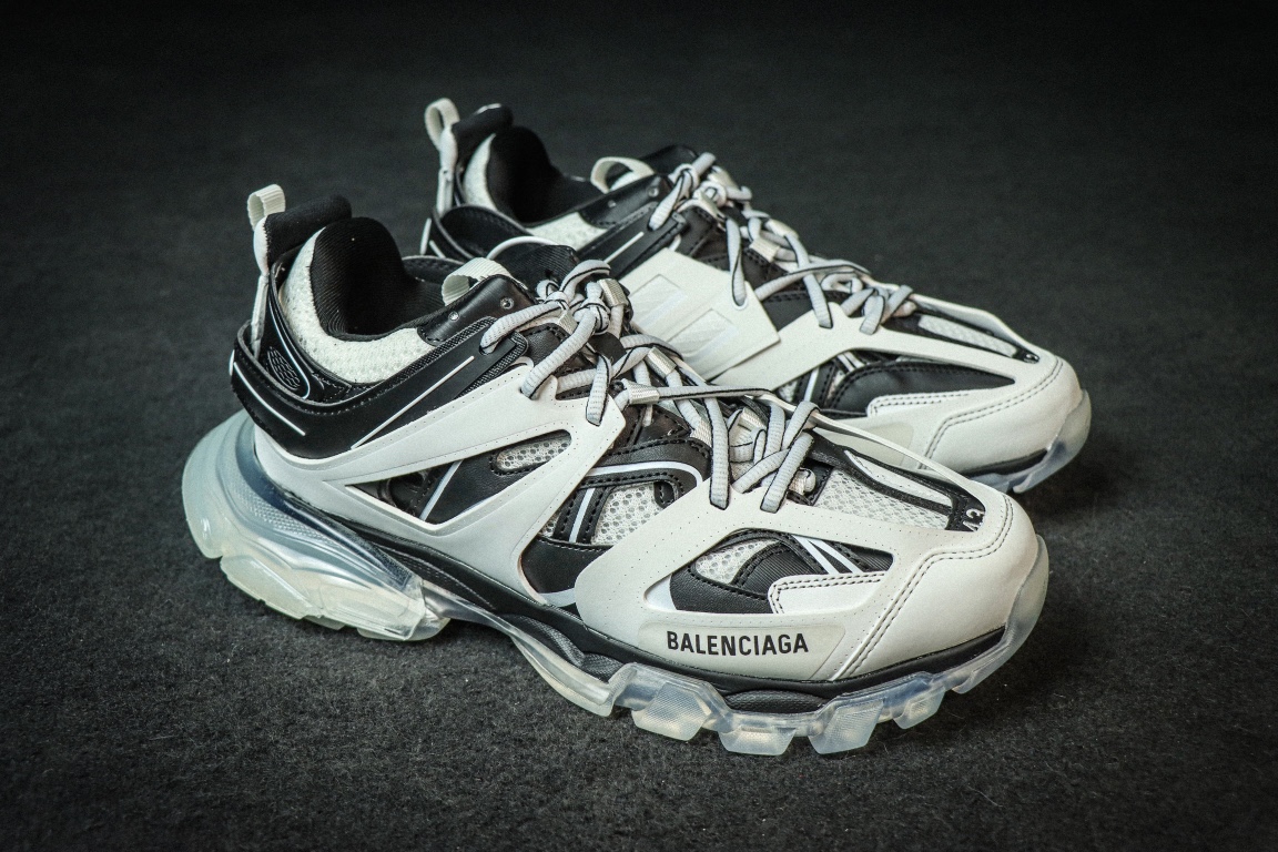 Balenciag Sneaker Track 3.0