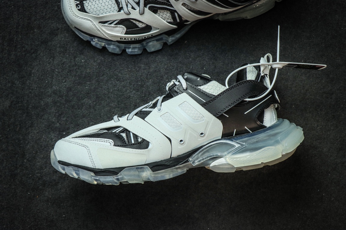 Balenciag Sneaker Track 3.0
