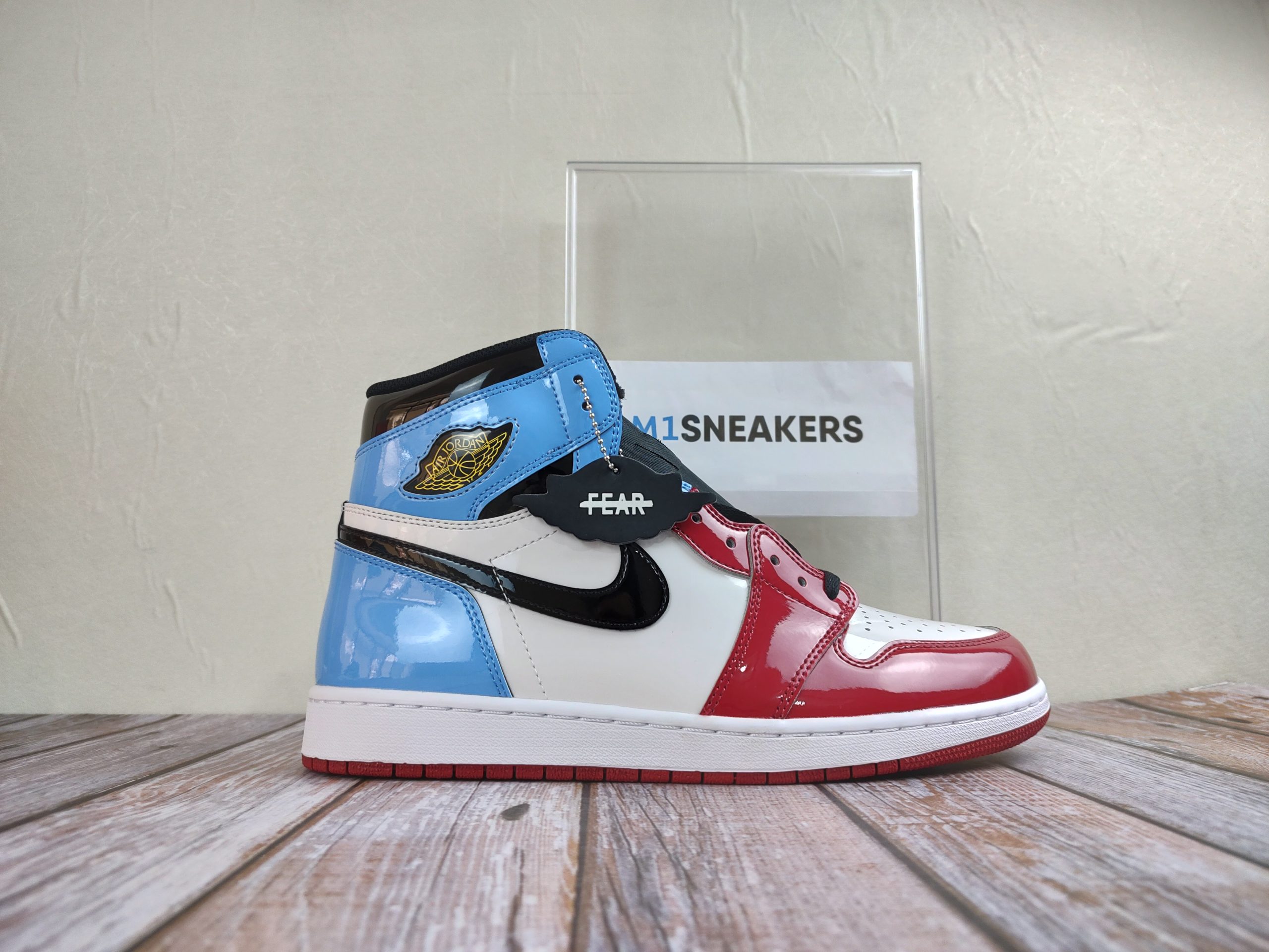 Jordan 1 Retro High Fearless UNC Chicago
