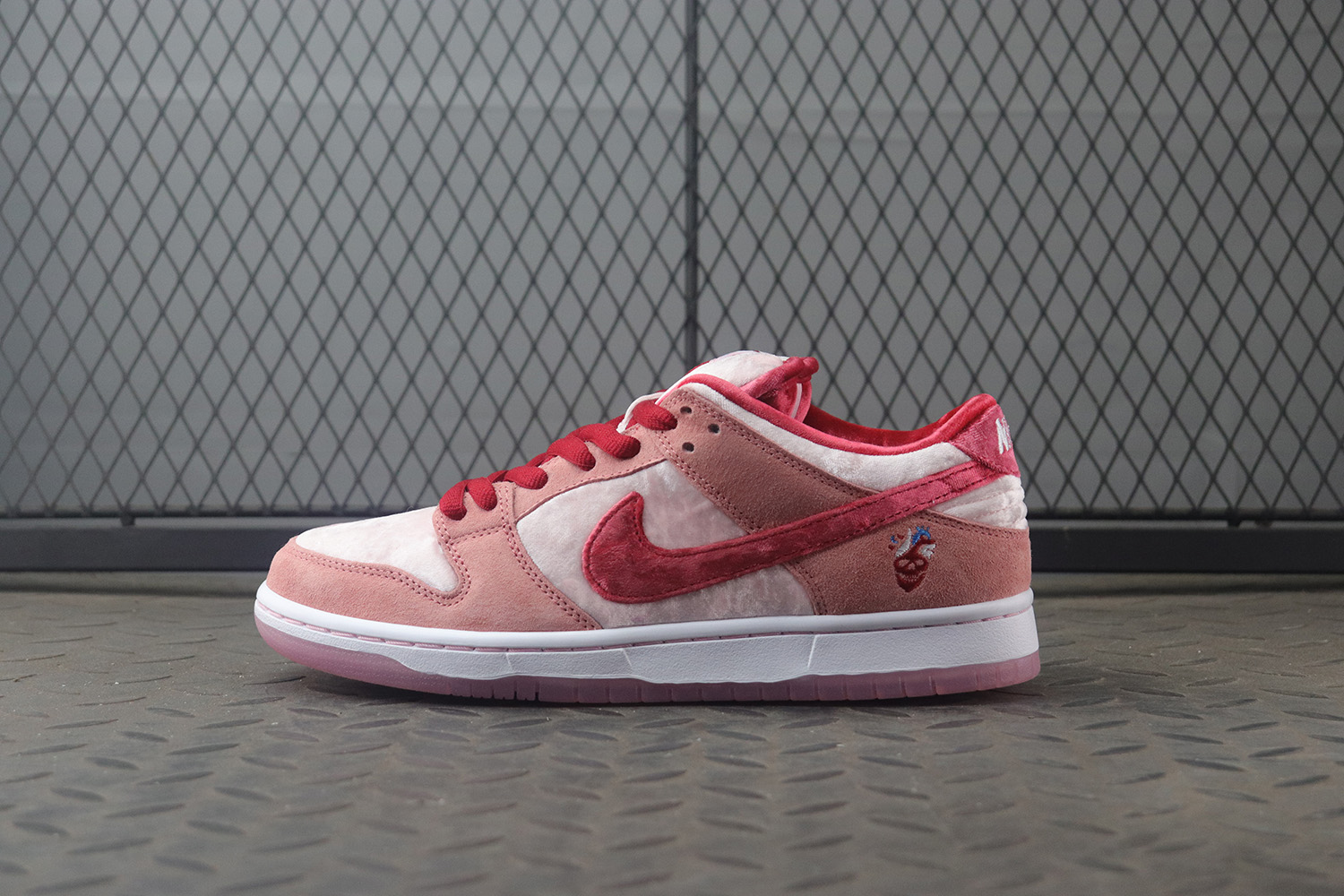 M Batch Nike SB Dunk Low StrangeLove Skateboards