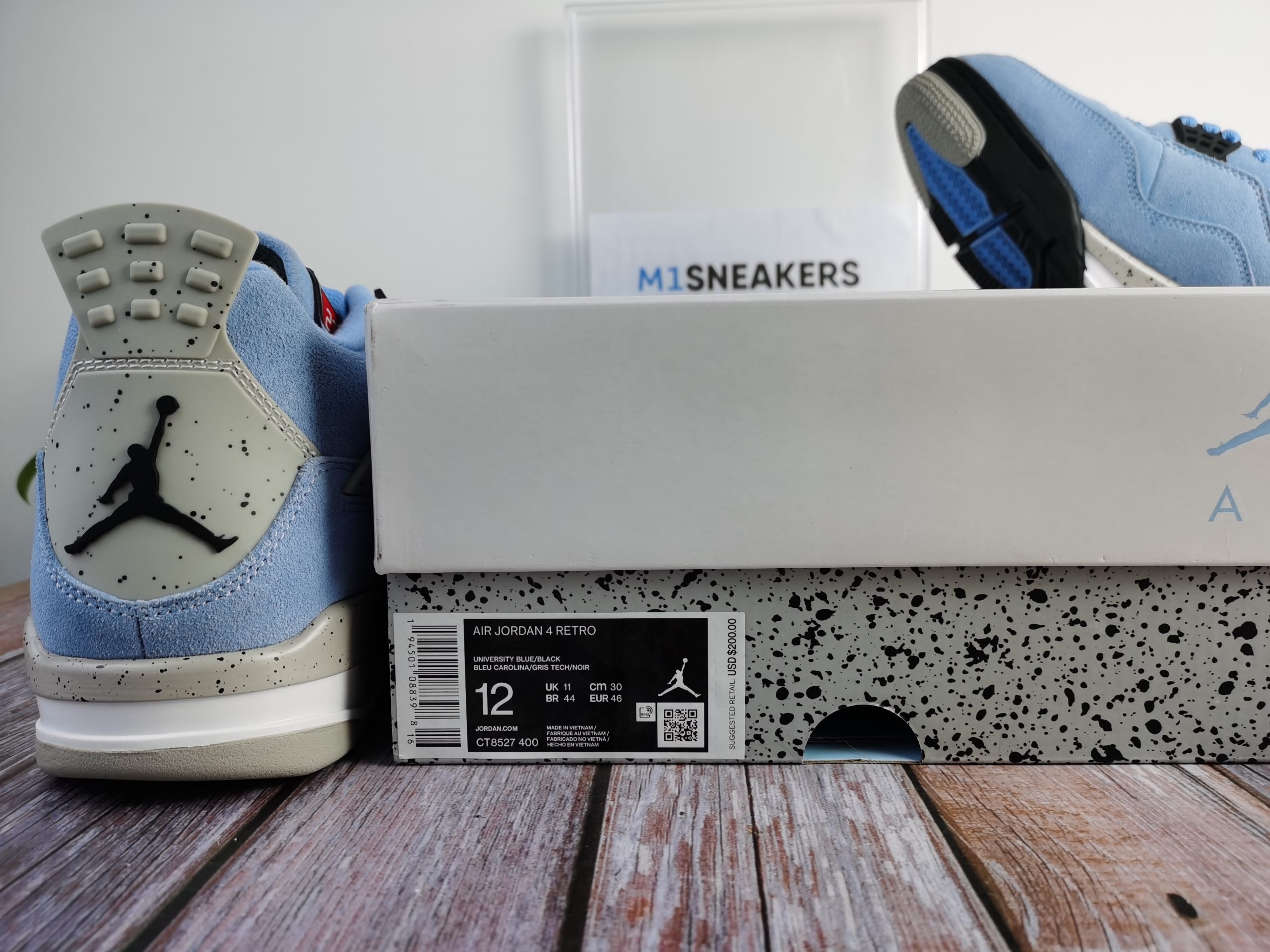 Jordan 4 Retro University Blue