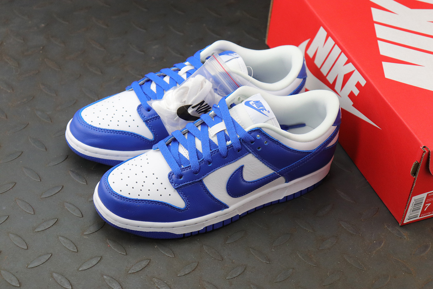 M Batch Nike Dunk Low SP Kentucky (2020)