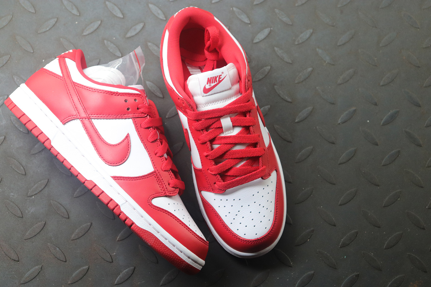 M Batch Nike Dunk Low University Red (2020)