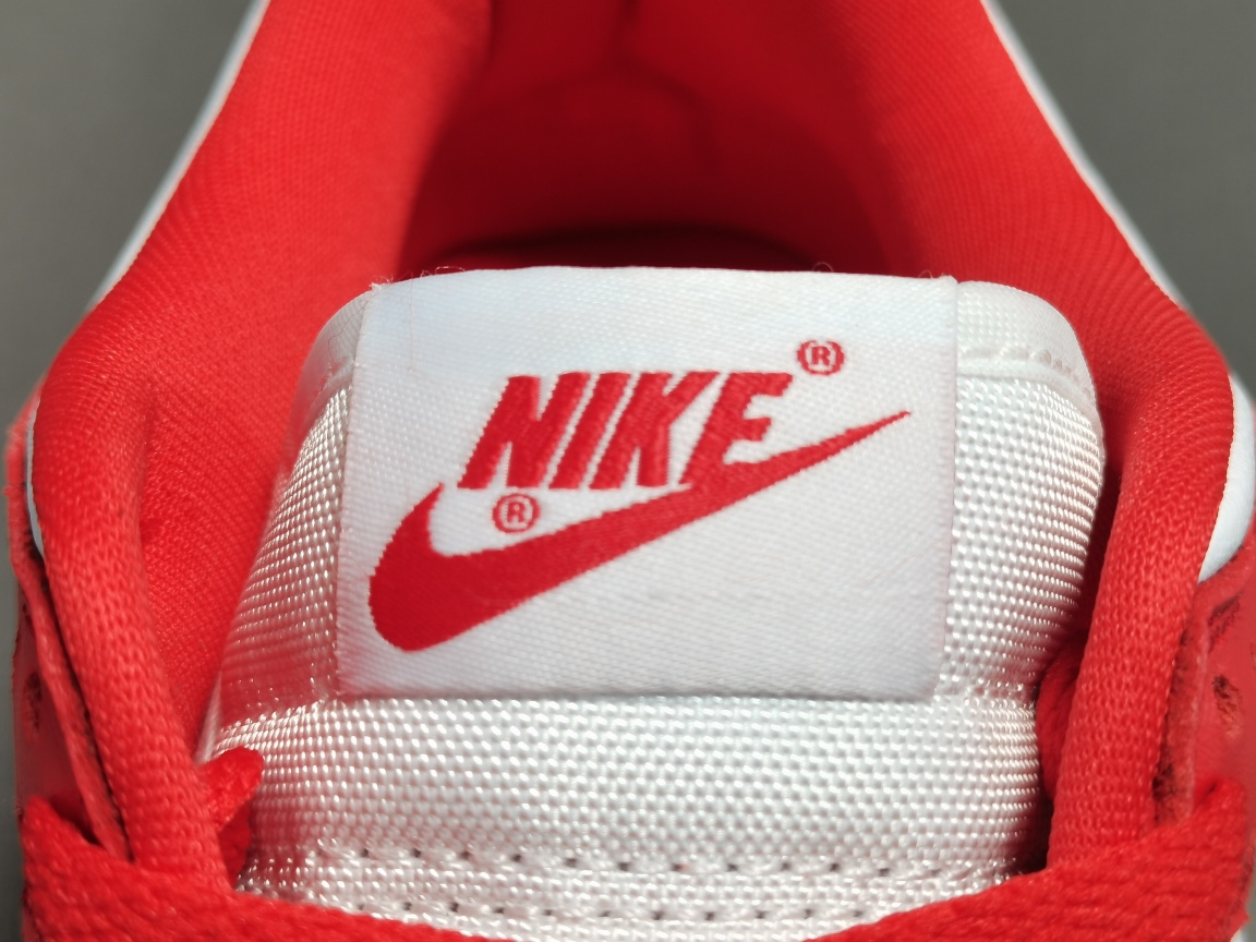 Nike Dunk Low University Red (2020)