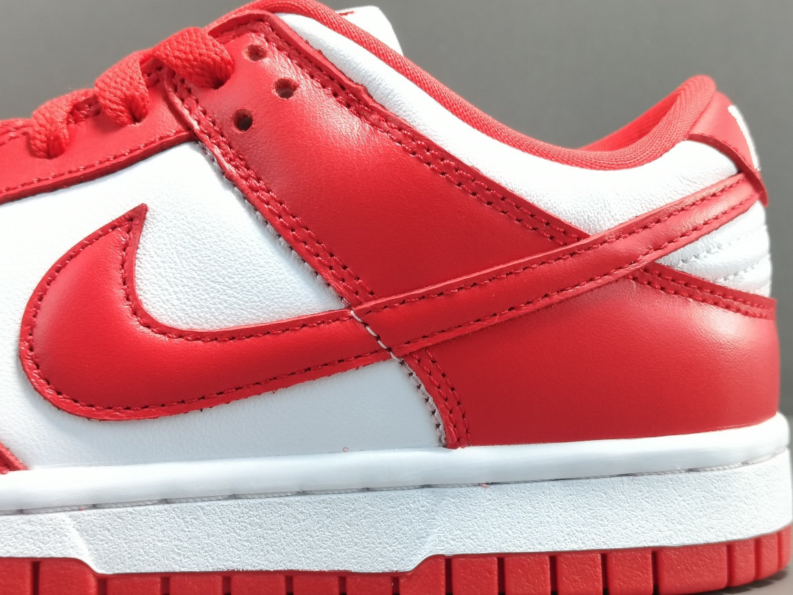 Nike Dunk Low University Red (2020)