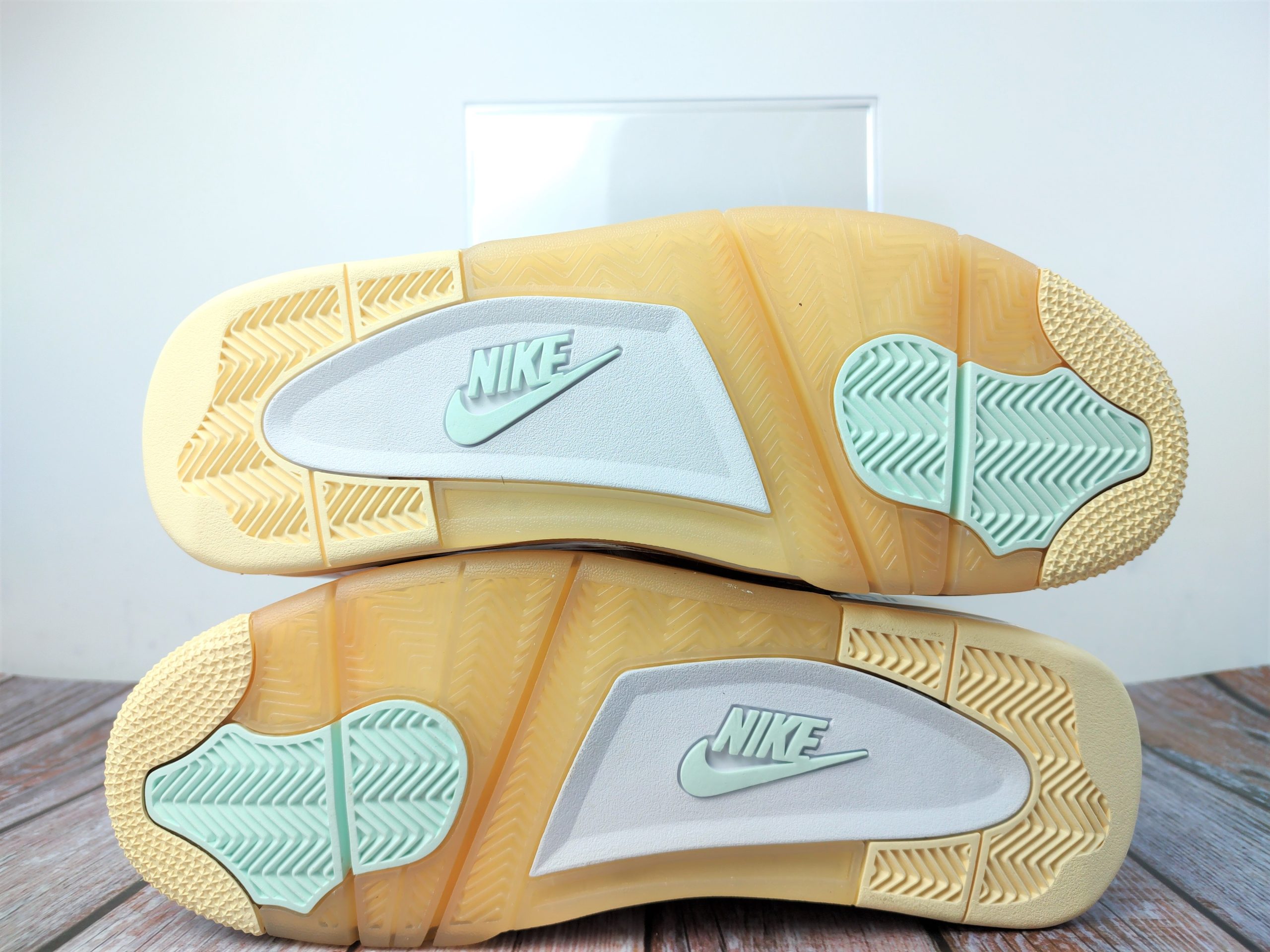 Best Quality Jordan 4 Retro Off-White Sail