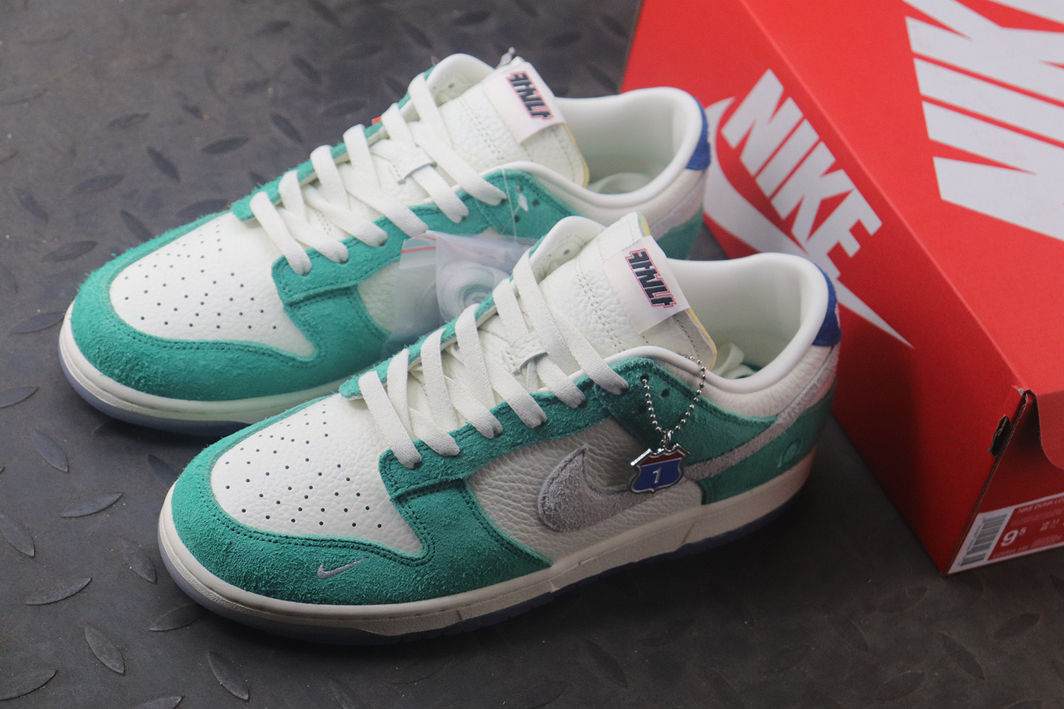 M Batch Nike Dunk Low Kasina Neptune Green