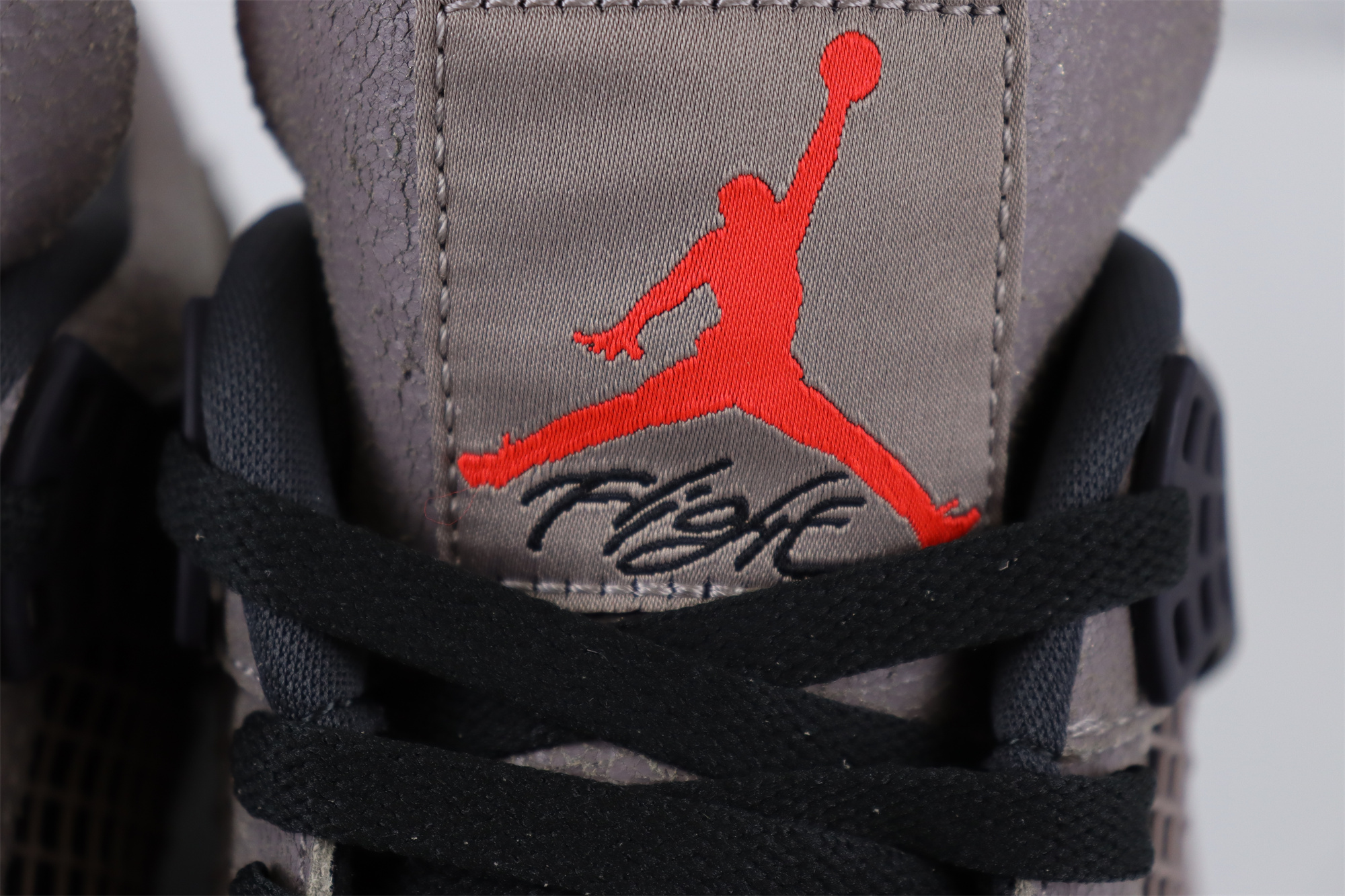 Jordan 4 Retro Taupe Haze