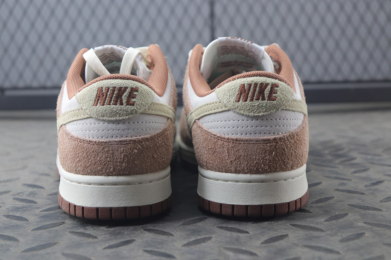 M Batch Nike Dunk Low Medium Curry
