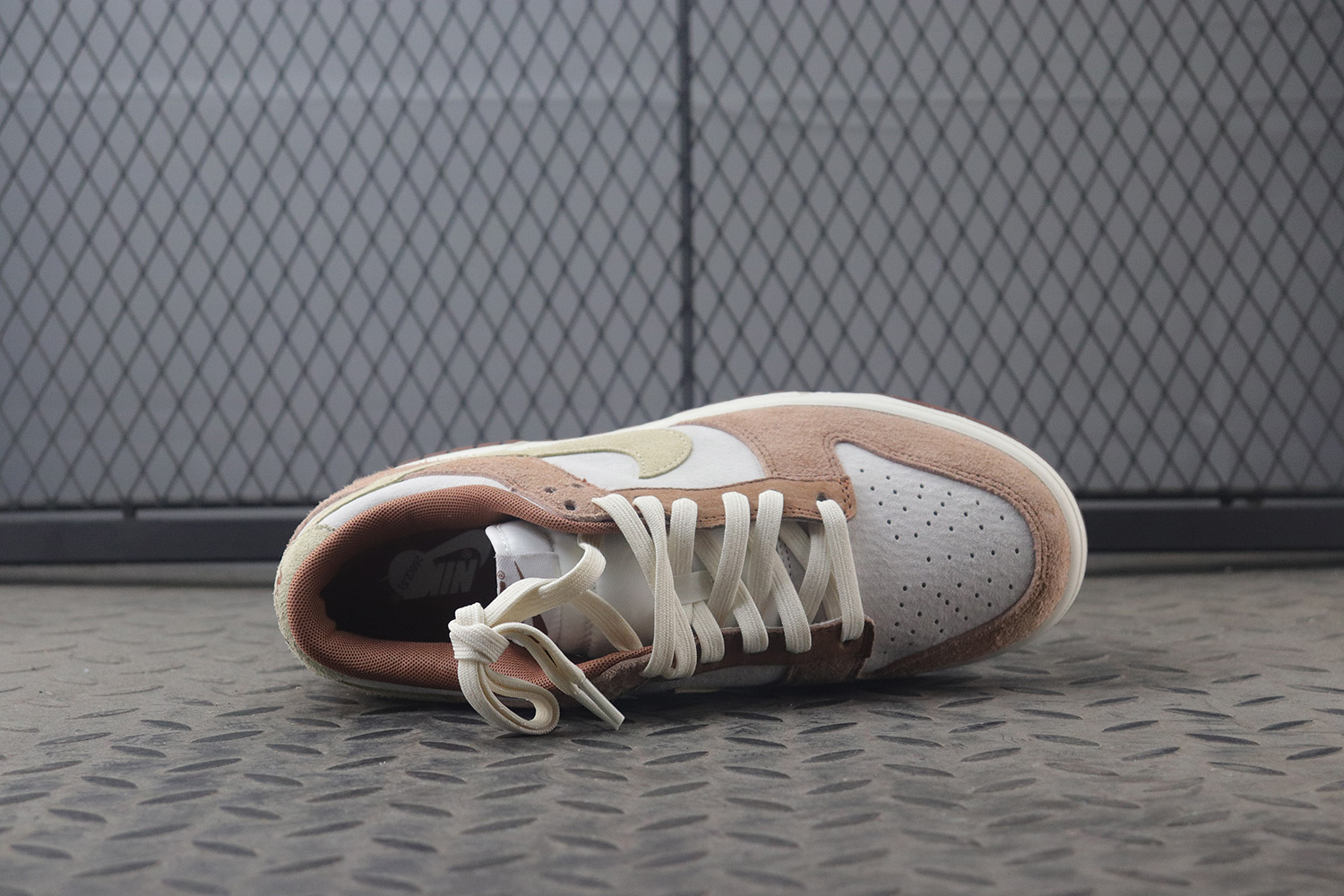 M Batch Nike Dunk Low Medium Curry