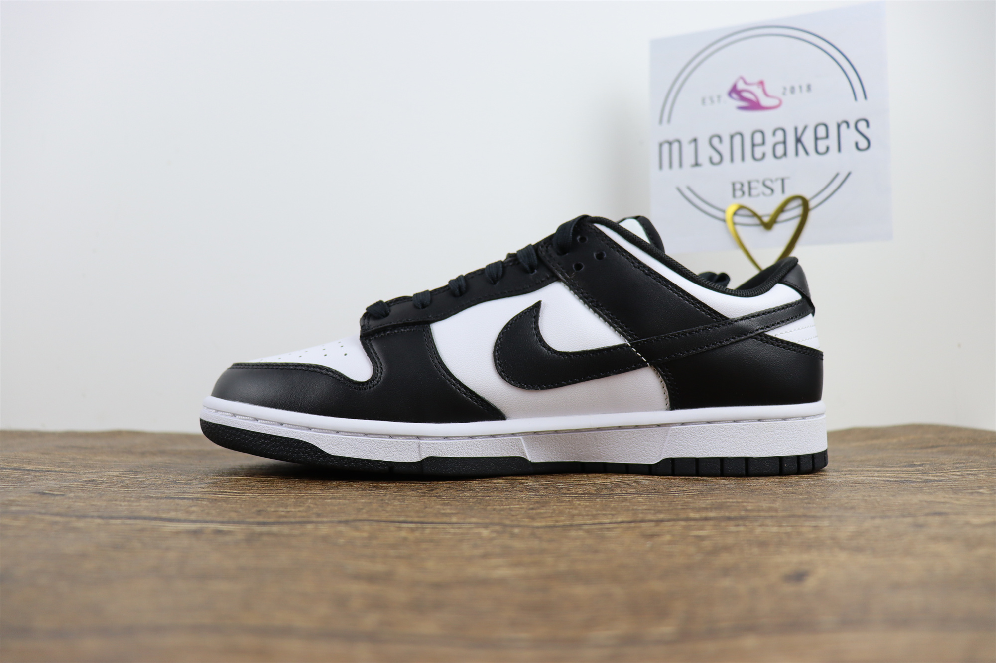 M Batch Dunk Low Retro White Black Panda