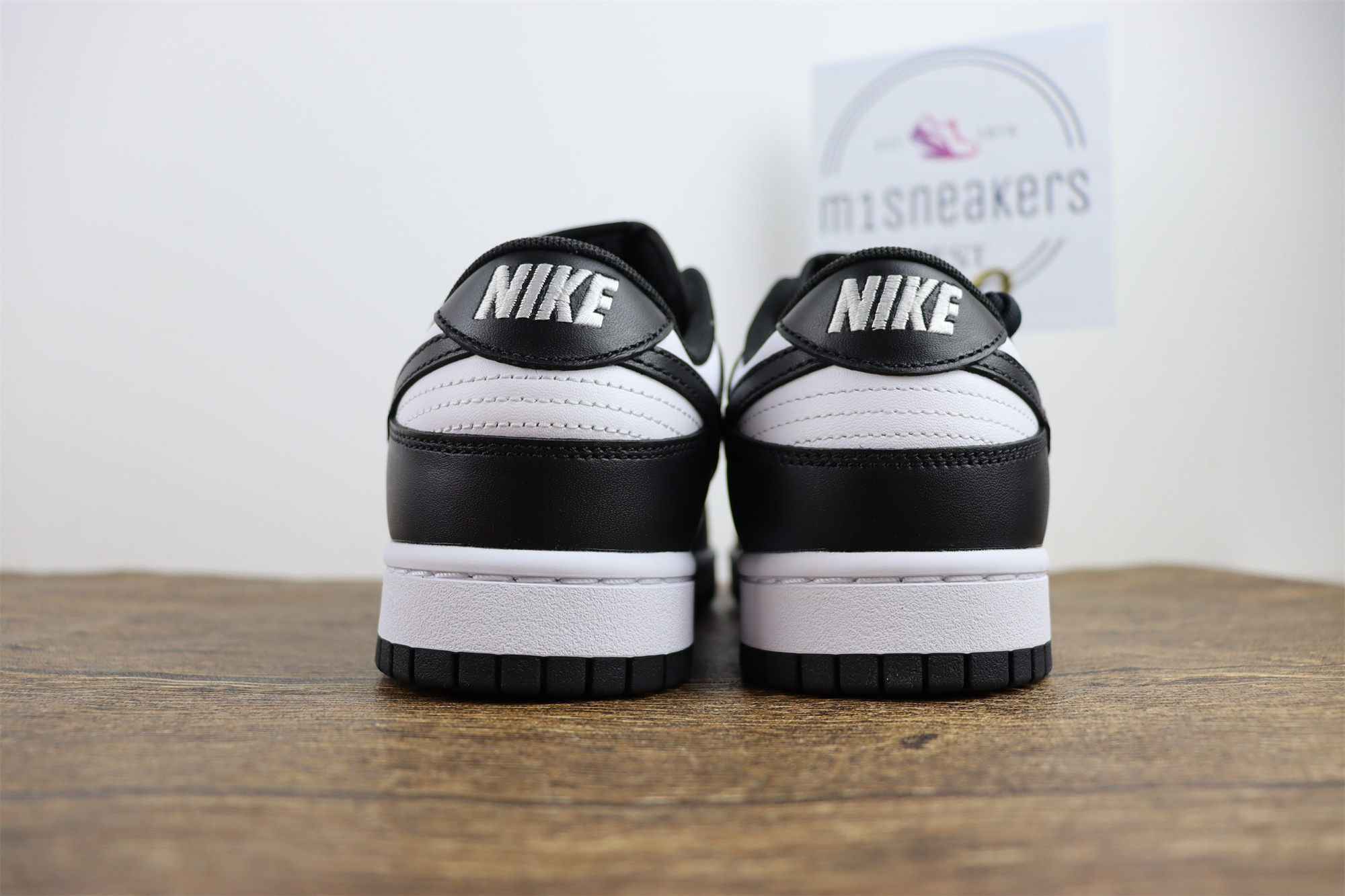 M Batch Dunk Low Retro White Black Panda
