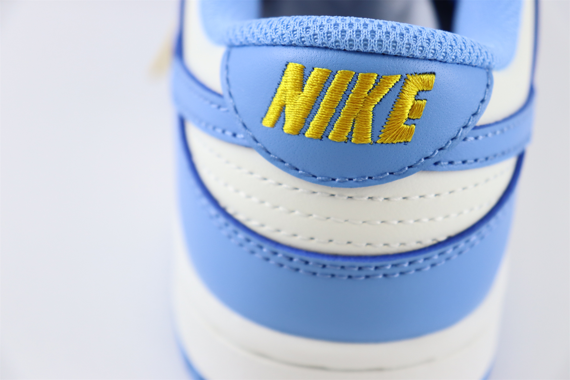 Nike Dunk Low Coast
