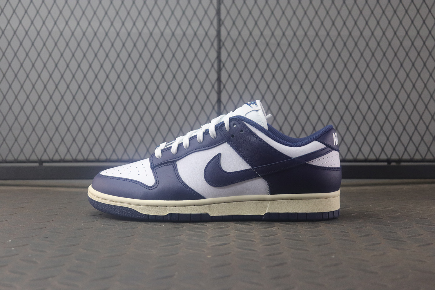 M Batch Nike Dunk Low Vintage Navy