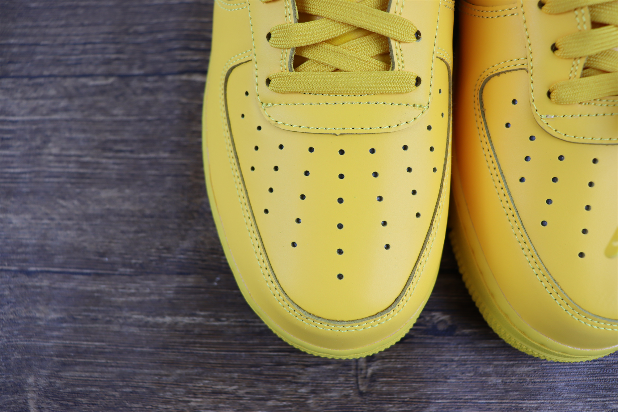 Nike Air Force 1 Low Off-White ICA University Gold