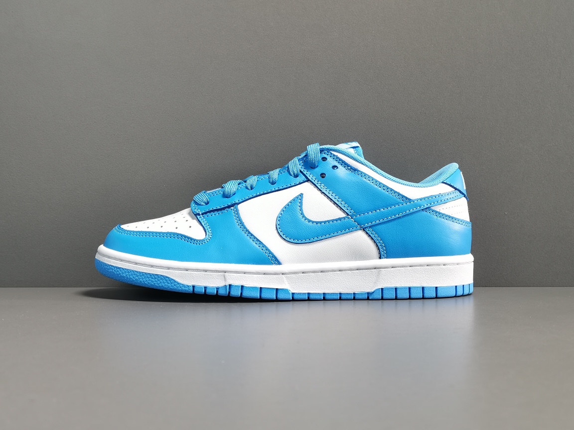 Nike Dunk Low UNC (2021)