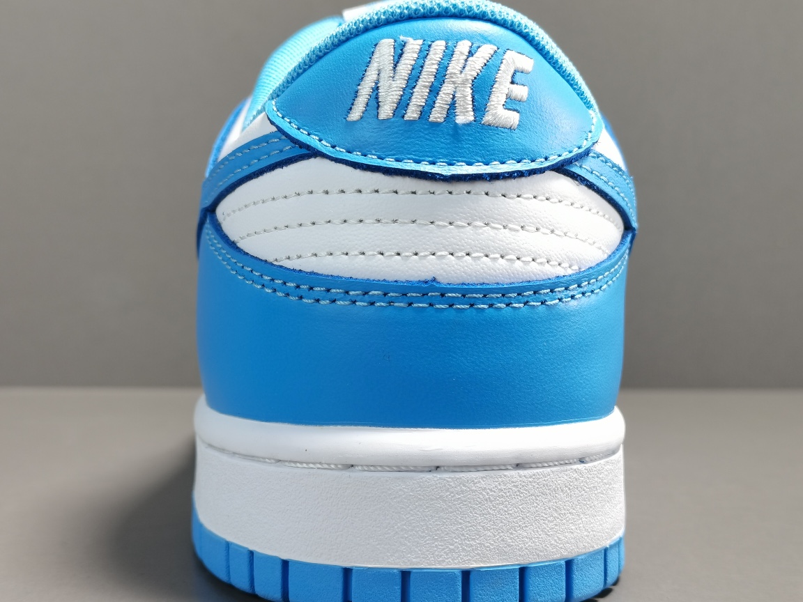 Nike Dunk Low UNC (2021)