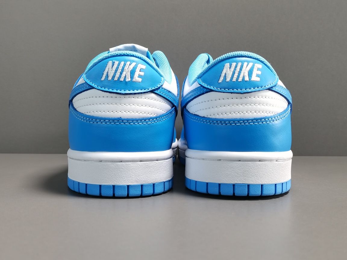 Nike Dunk Low UNC (2021)