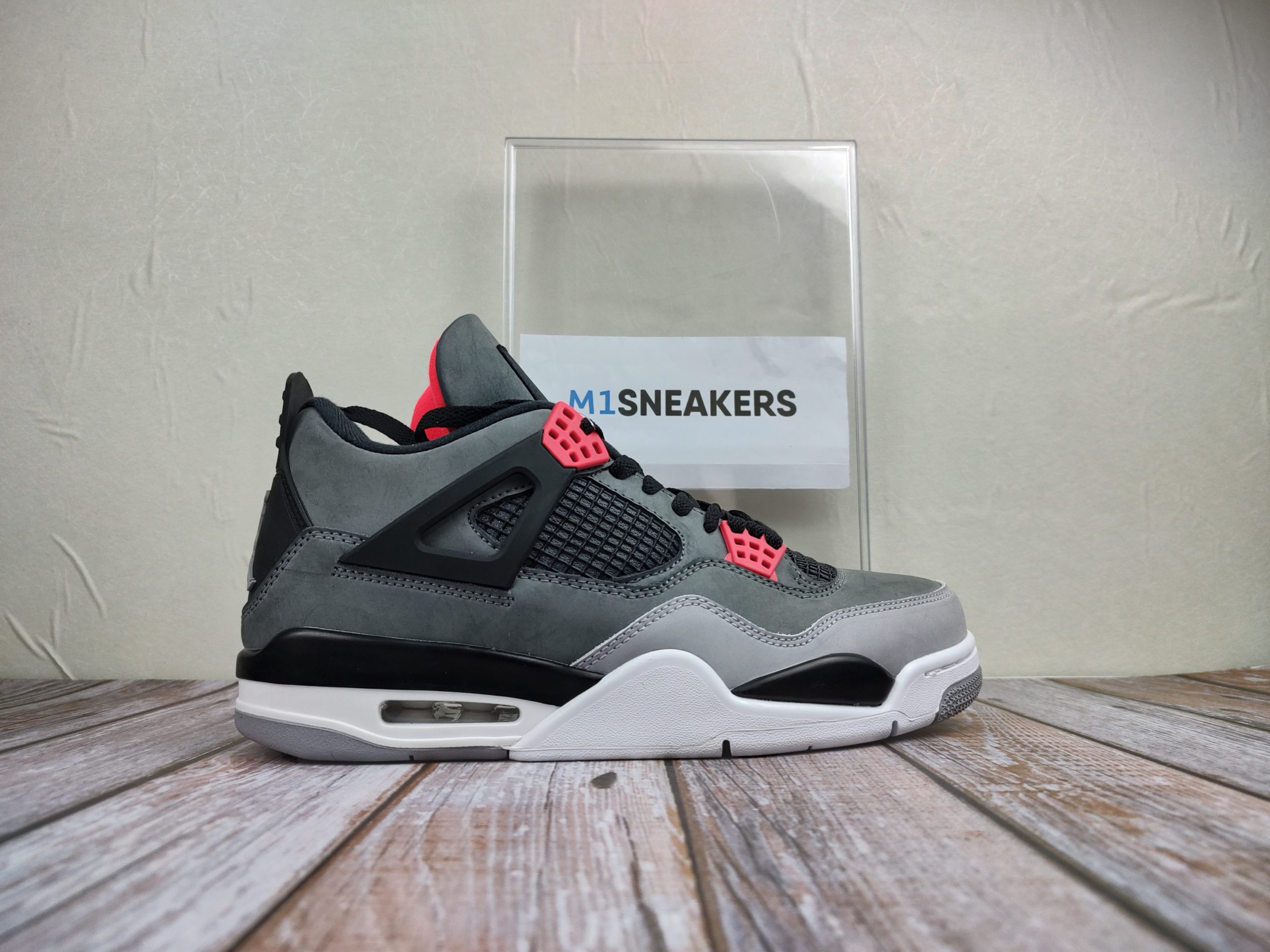 Jordan 4 Retro Infrared