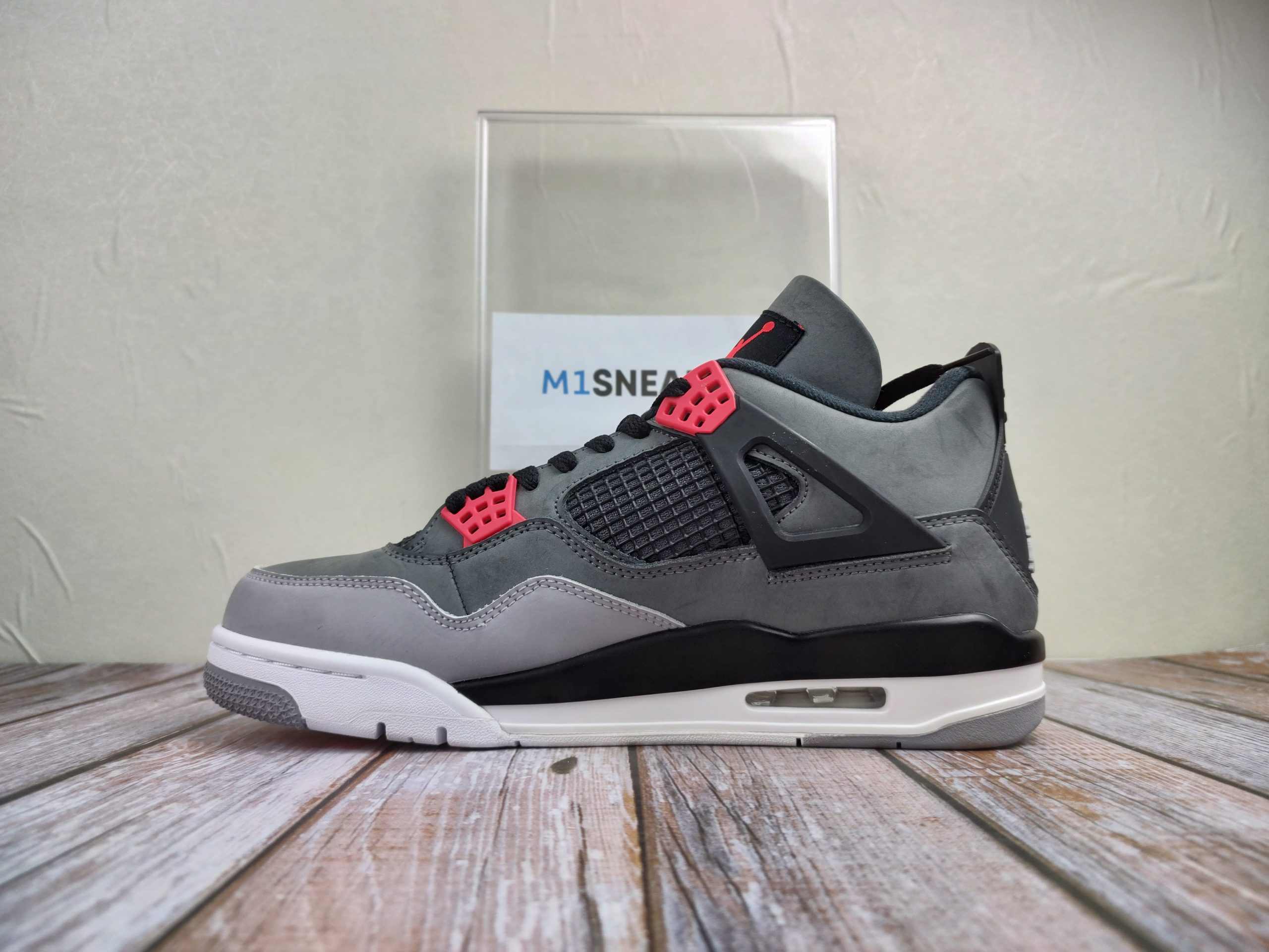 Jordan 4 Retro Infrared