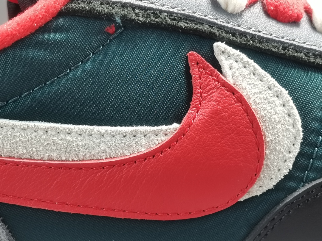 Nike LD Waffle sacai Undercover Midnight Spruce University Red