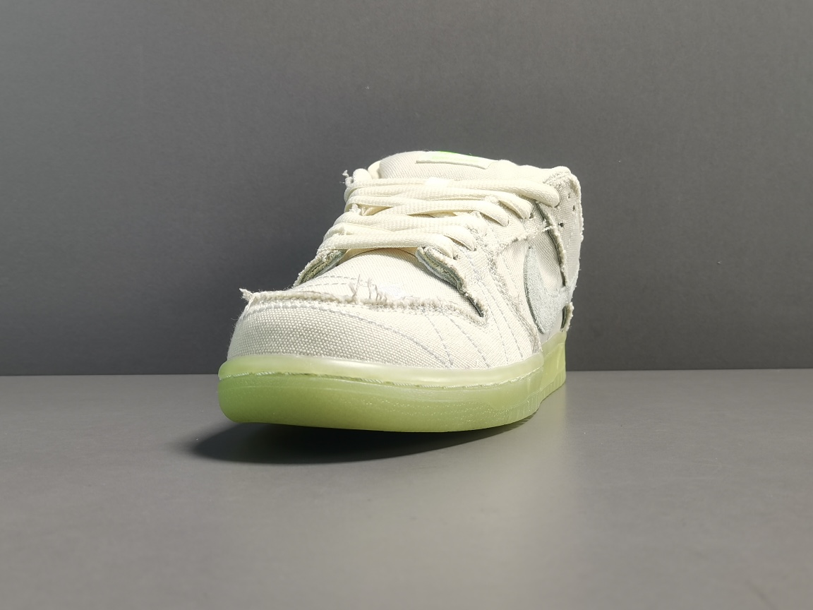 Nike SB Dunk Low Mummy