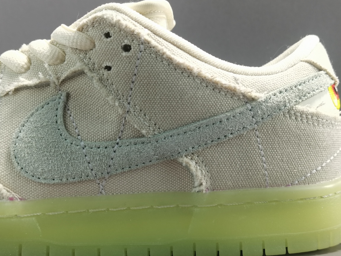 Nike SB Dunk Low Mummy