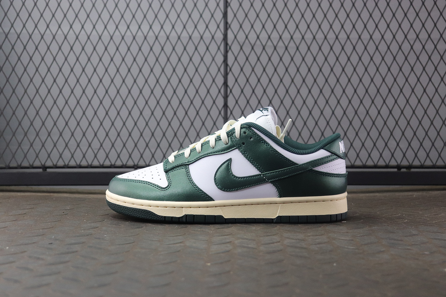 M Batch Nike Dunk Low Vintage Green